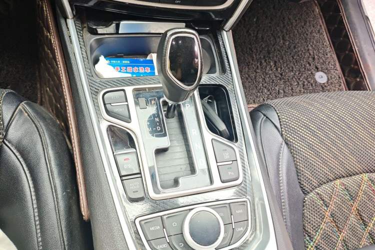 Used Geely Auto Emgrand GT 2017 2.4L Luxury Model Gear Lever