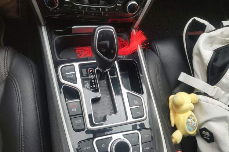 Used Geely Auto Emgrand GT 2017 2.4L Comfort Model Gear Lever