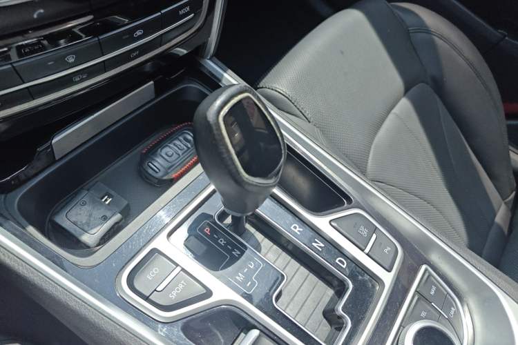 Used Geely Auto Emgrand GT 2017 1.8T Luxury Model Gear Lever