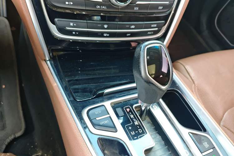 Used Geely Auto Emgrand GT 2017 1.8T Flagship Model Gear Lever