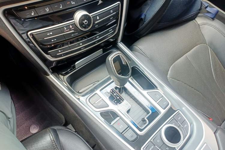 Used Geely Auto Emgrand GT 2017 1.8T Flagship 4G Edition Gear Lever