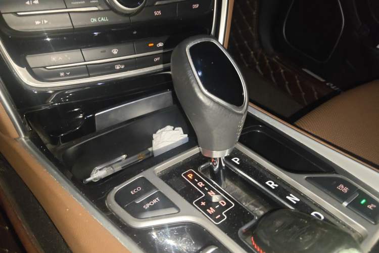 Used Geely Auto Emgrand GT 2017 1.8T Flagship 4G Edition Gear Lever