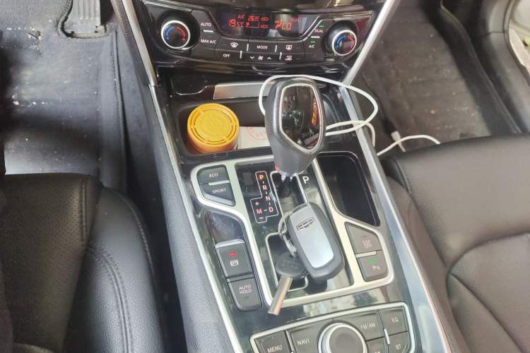 Used Geely Auto Emgrand GT 2017 2.4L Comfort Model Gear Lever