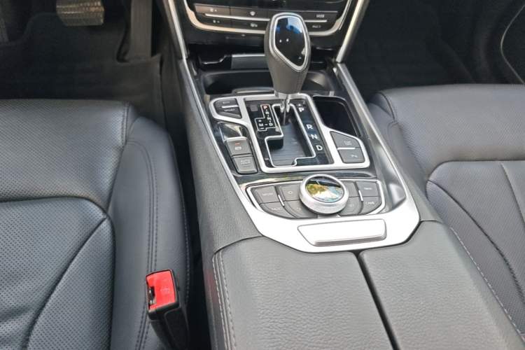 Used Geely Auto Emgrand GT 2017 1.8T Flagship 4G Edition Gear Lever