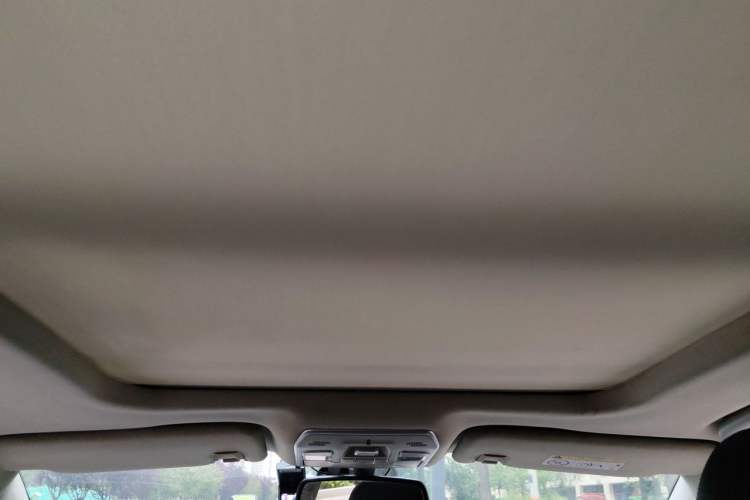 Used Geely Auto Emgrand GT 2017 1.8T Luxury Model Headliner