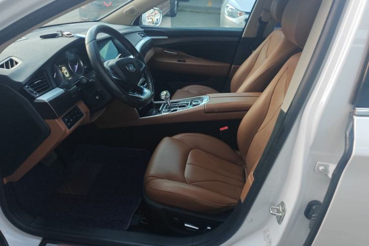 Used Geely Auto Emgrand GT 2017 1.8T Flagship 4G Edition Interior 1
