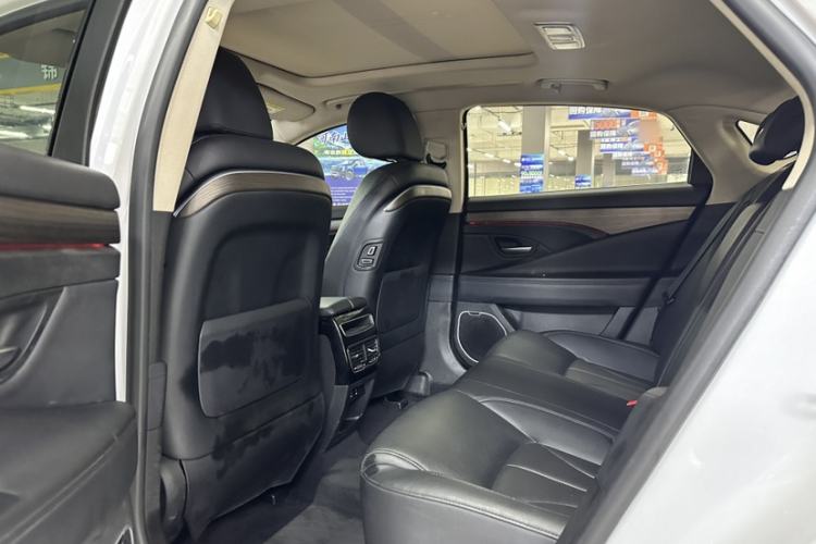 Used Geely Auto Emgrand GT 2017 1.8T Luxury Model Interior 1