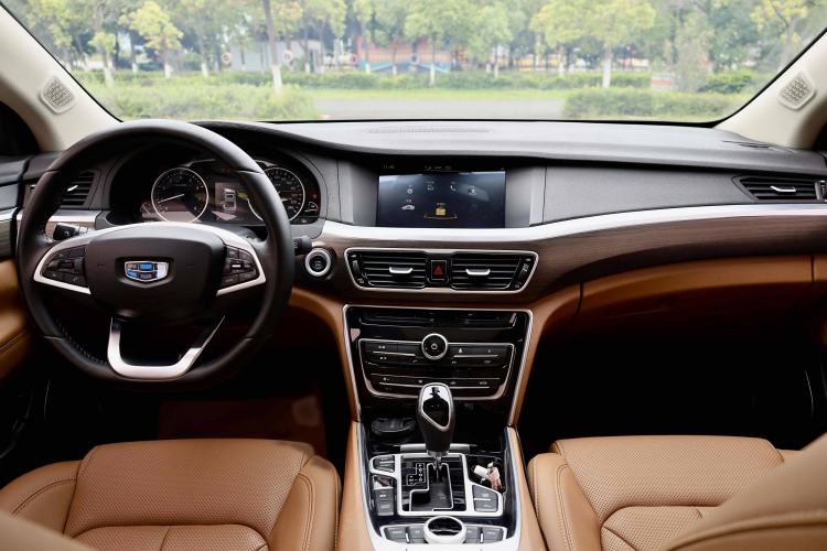 Used Geely Auto Emgrand GT 2017 2.4L Zunya Model Interior 1