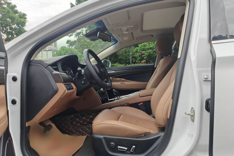 Used Geely Auto Emgrand GT 2017 1.8T Flagship 4G Edition Interior 1