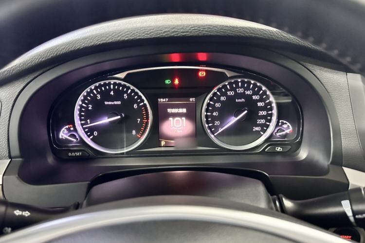 Used Geely Auto Emgrand GT 2017 1.8T Luxury Model Interior 2