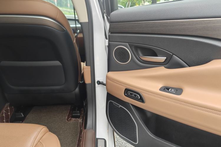 Used Geely Auto Emgrand GT 2017 1.8T Flagship 4G Edition Interior 3