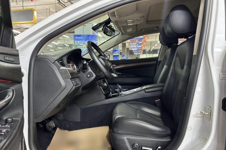 Used Geely Auto Emgrand GT 2017 1.8T Luxury Model Interior 4