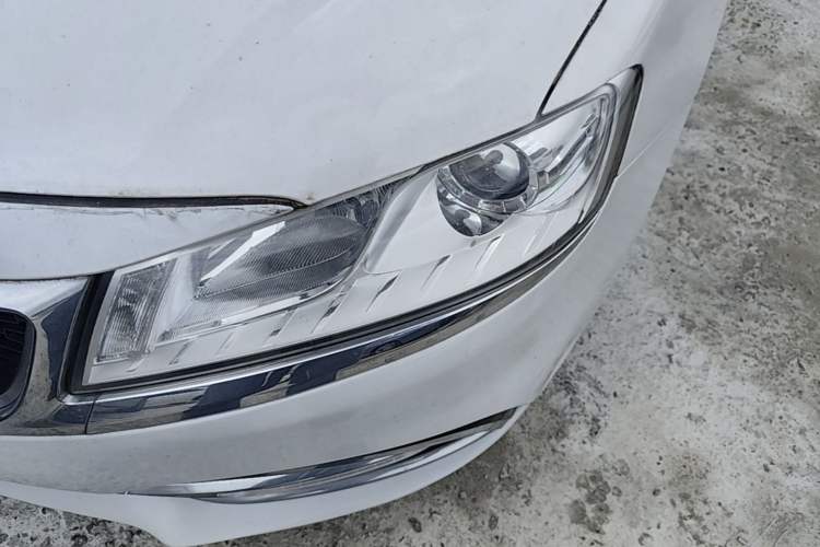 Used Geely Auto Emgrand GT 2017 2.4L Comfort Model Left Front Headlight