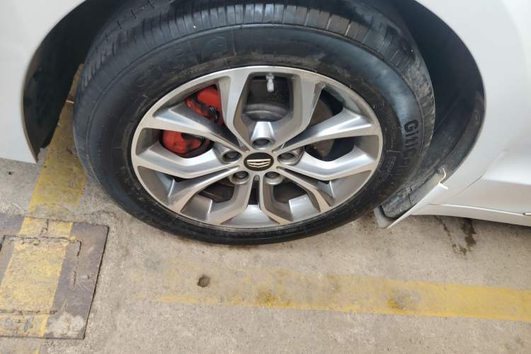 Used Geely Auto Emgrand GT 2017 2.4L Comfort Model Left Front Wheel Hub