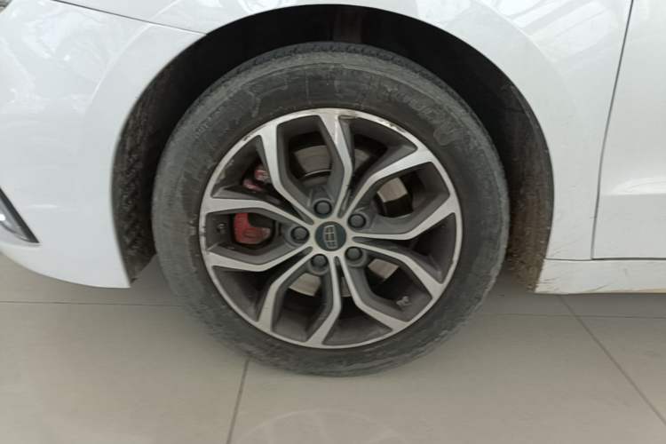 Used Geely Auto Emgrand GT 2017 2.4L Comfort Model Left Front Wheel Hub