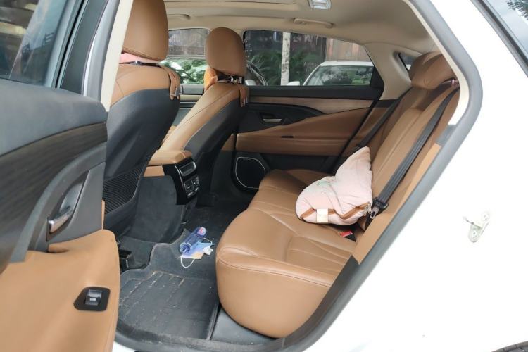 Used Geely Auto Emgrand GT 2017 2.4L Comfort Model Left Rear Seat