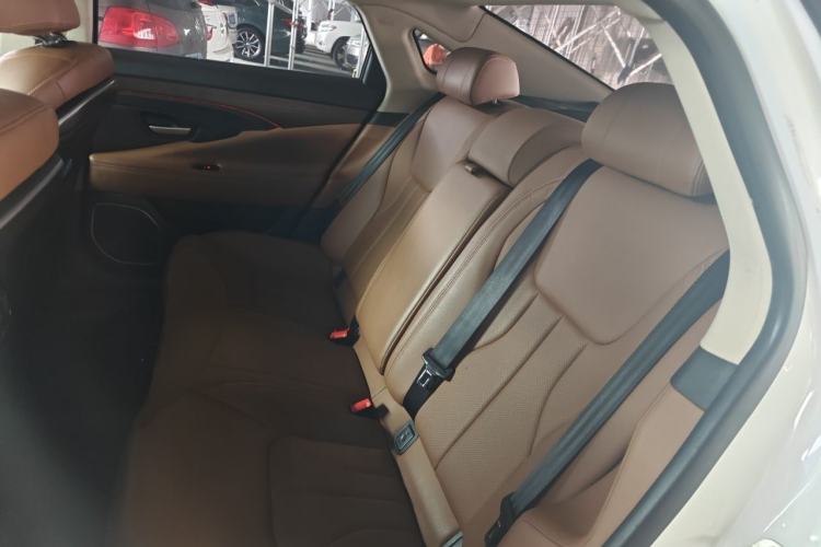 Used Geely Auto Emgrand GT 2017 1.8T Luxury Model Left Rear Seat