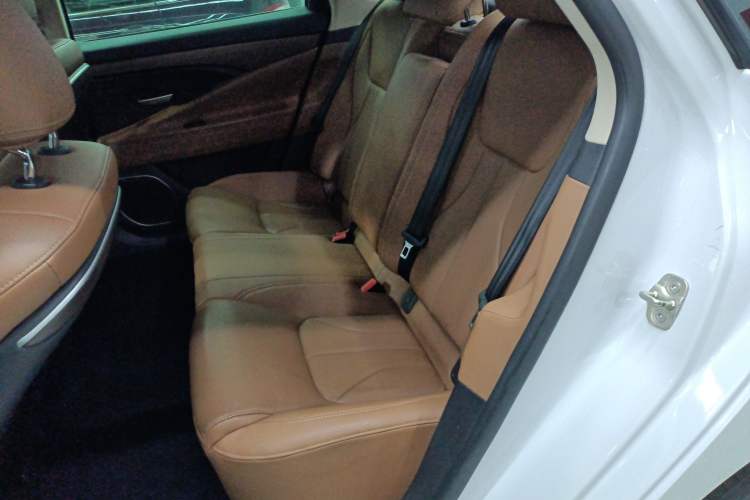 Used Geely Auto Emgrand GT 2017 1.8T Luxury Model Left Rear Seat