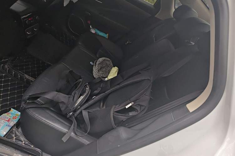 Used Geely Auto Emgrand GT 2017 1.8T Flagship 4G Edition Left Rear Seat