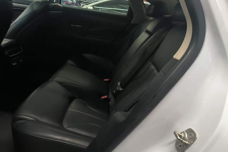 Used Geely Auto Emgrand GT 2017 2.4L Comfort Model Left Rear Seat