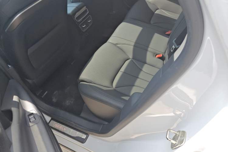 Used Geely Auto Emgrand GT 2017 1.8T Luxury Model Left Rear Seat
