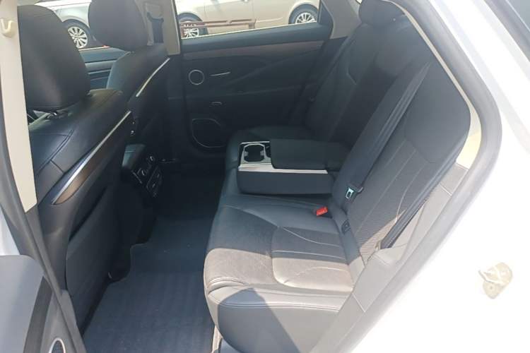 Used Geely Auto Emgrand GT 2017 1.8T Flagship 4G Edition Left Rear Seat