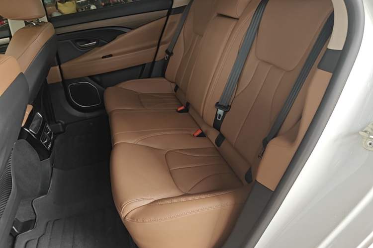 Used Geely Auto Emgrand GT 2017 2.4L Comfort Model Left Rear Seat