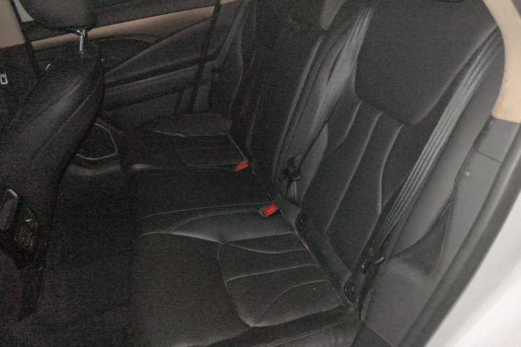 Used Geely Auto Emgrand GT 2017 2.4L Zunya Model Left Rear Seat