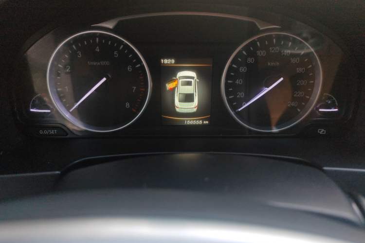 Used Geely Auto Emgrand GT 2017 1.8T Flagship 4G Edition Odometer Close Up