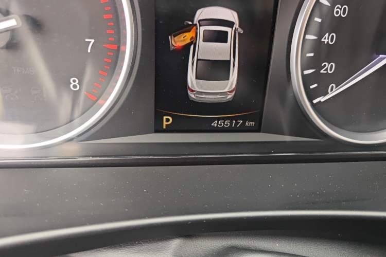 Used Geely Auto Emgrand GT 2017 2.4L Comfort Model Odometer Close Up