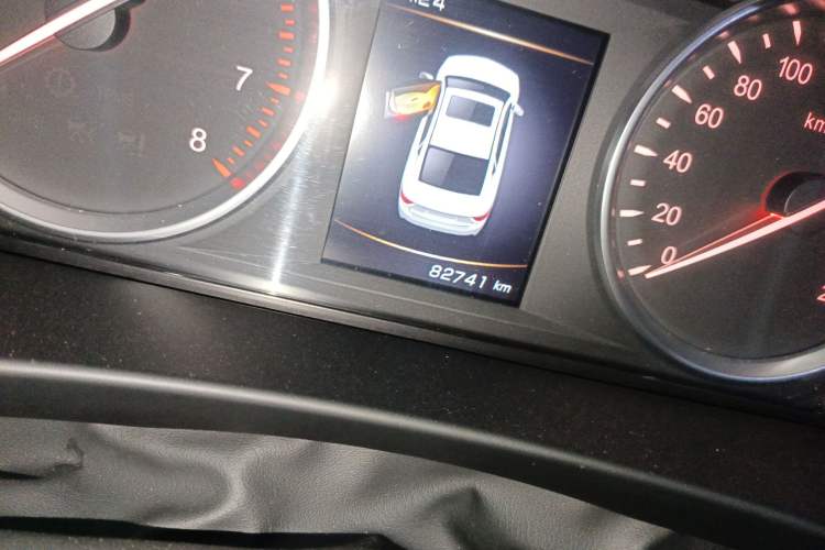 Used Geely Auto Emgrand GT 2017 2.4L Zunya Model Odometer Close Up