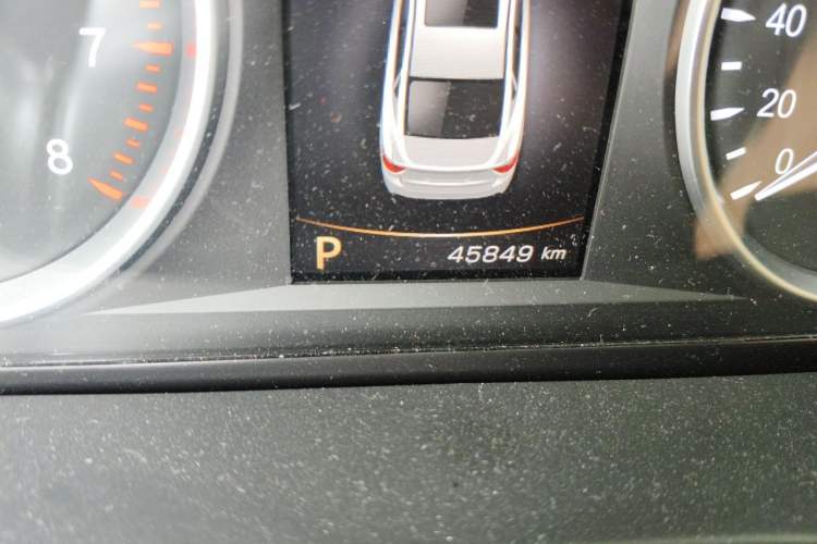 Used Geely Auto Emgrand GT 2017 2.4L Comfort Model Odometer Close Up