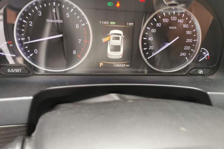Used Geely Auto Emgrand GT 2017 1.8T Flagship 4G Edition Odometer Close Up