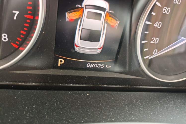 Used Geely Auto Emgrand GT 2017 2.4L Luxury Model Odometer Close Up