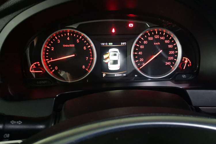 Used Geely Auto Emgrand GT 2017 2.4L Comfort Model Odometer Close Up