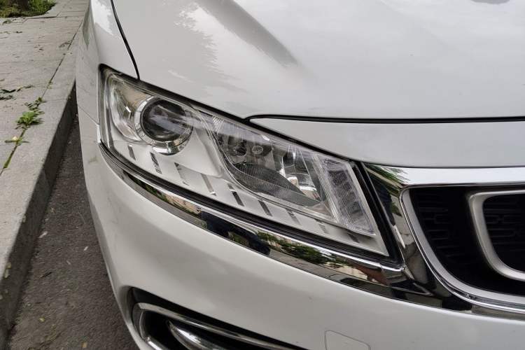 Used Geely Auto Emgrand GT 2017 1.8T Luxury Model Right Front Headlight