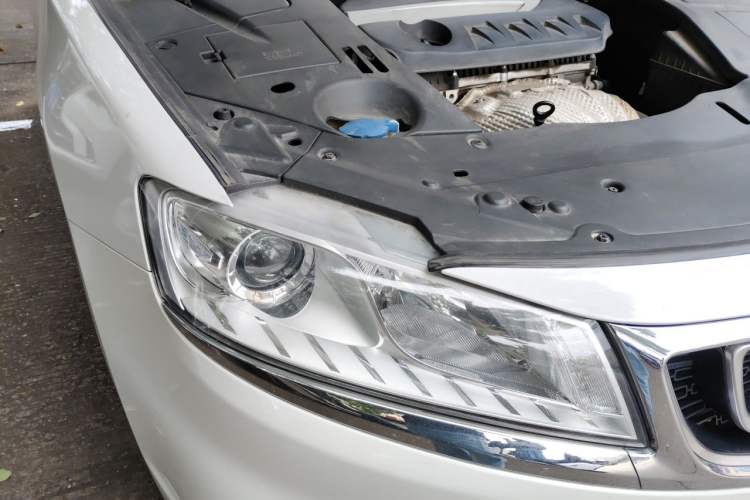 Used Geely Auto Emgrand GT 2017 2.4L Comfort Model Right Front Headlight
