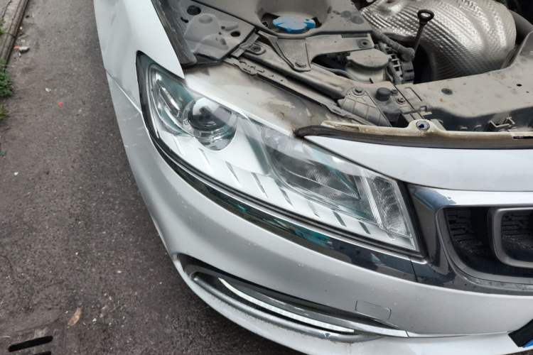 Used Geely Auto Emgrand GT 2017 2.4L Comfort Model Right Front Headlight