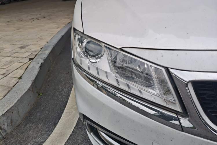 Used Geely Auto Emgrand GT 2017 2.4L Luxury Model Right Front Headlight