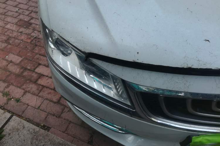 Used Geely Auto Emgrand GT 2017 2.4L Comfort Model Right Front Headlight