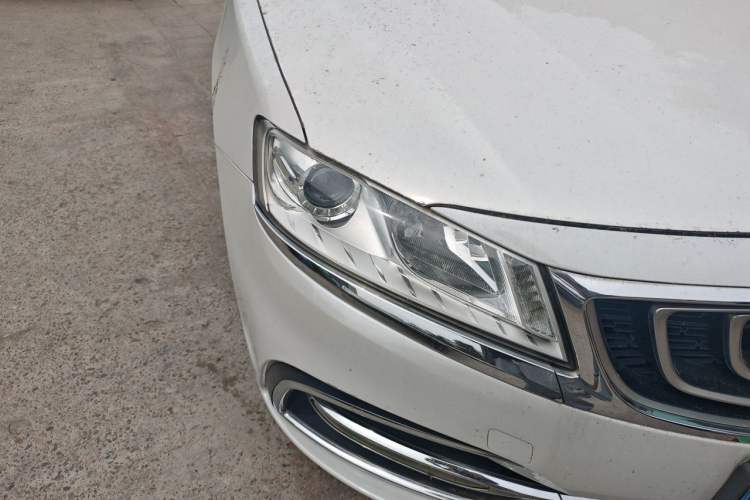 Used Geely Auto Emgrand GT 2017 1.8T Comfort Model Right Front Headlight