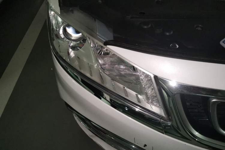 Used Geely Auto Emgrand GT 2017 2.4L Comfort Model Right Front Headlight