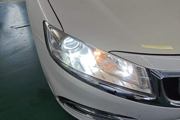 Used Geely Auto Emgrand GT 2017 2.4L Comfort Model Right Front Headlight