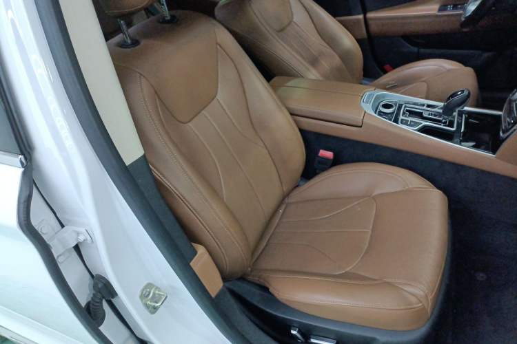 Used Geely Auto Emgrand GT 2017 1.8T Luxury Model Right Front Seat