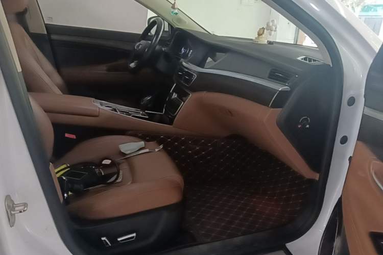 Used Geely Auto Emgrand GT 2017 1.8T Luxury Model Right Front Seat