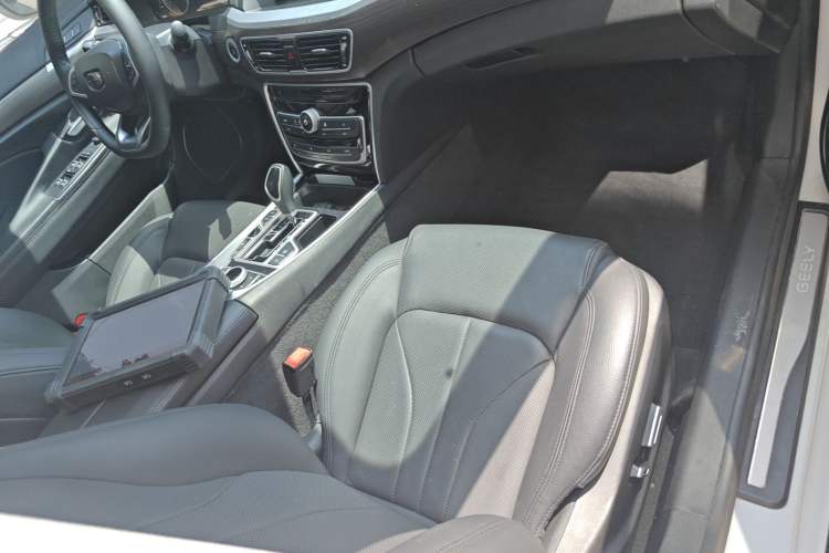 Used Geely Auto Emgrand GT 2017 1.8T Luxury Model Right Front Seat