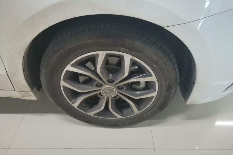 Used Geely Auto Emgrand GT 2017 2.4L Luxury Model Right Front Wheel Hub