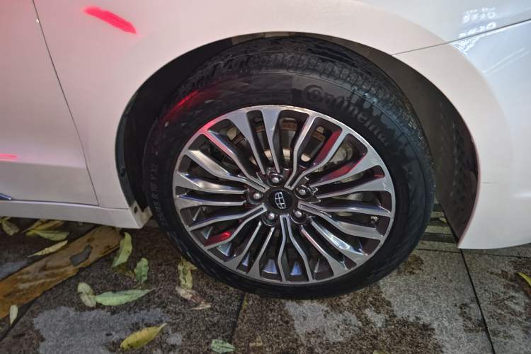 Used Geely Auto Emgrand GT 2017 1.8T Flagship 4G Edition Right Front Wheel Hub