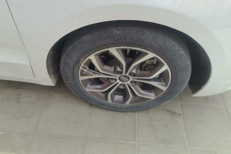 Used Geely Auto Emgrand GT 2017 2.4L Zunya Model Right Front Wheel Hub