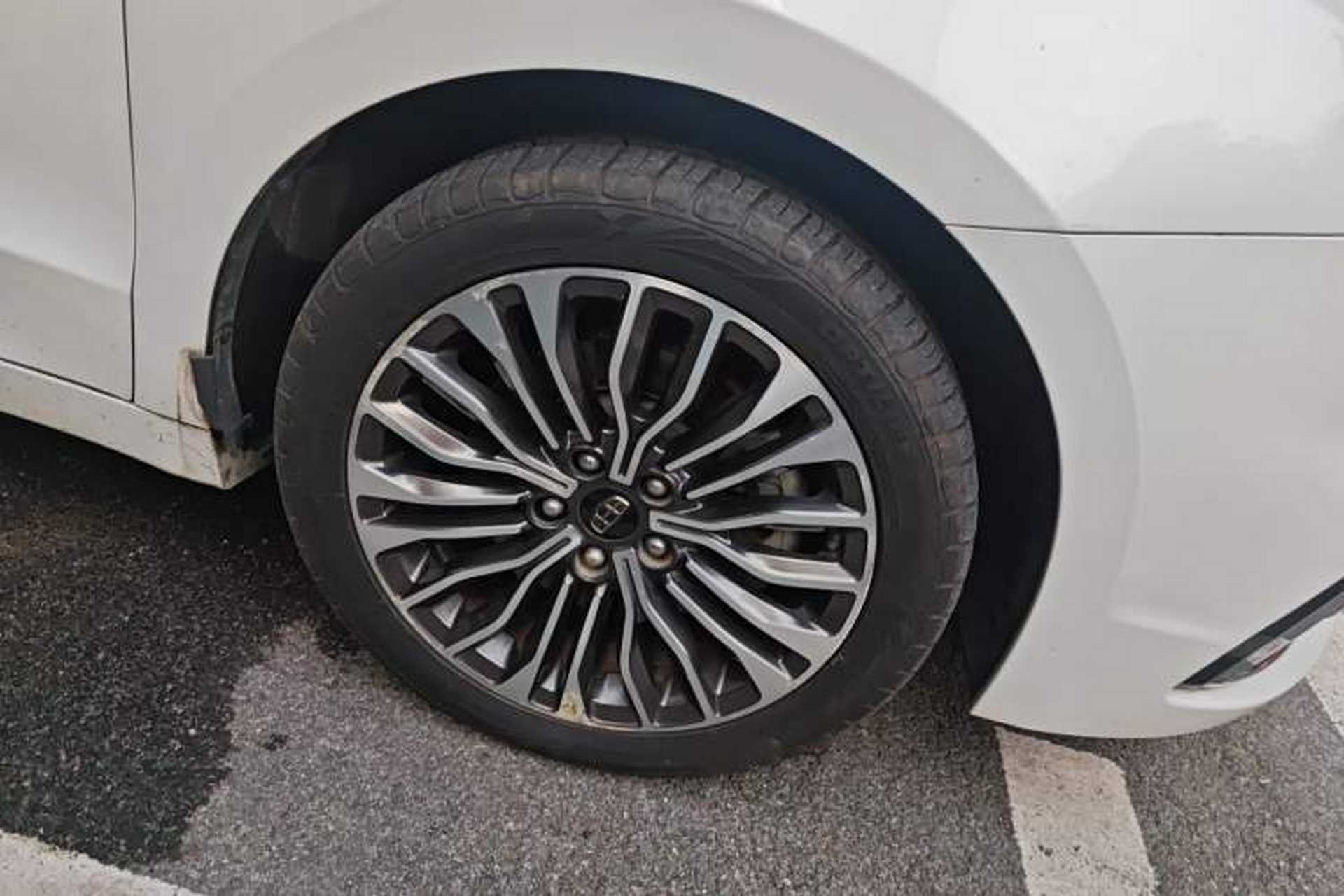 Used Geely Auto Emgrand GT 2017 1.8T Luxury Model Right Front Wheel Hub